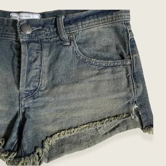 Free People Denim Cut-off Shorts in Emerald Acid Wash 25 - Picture 5 of 10